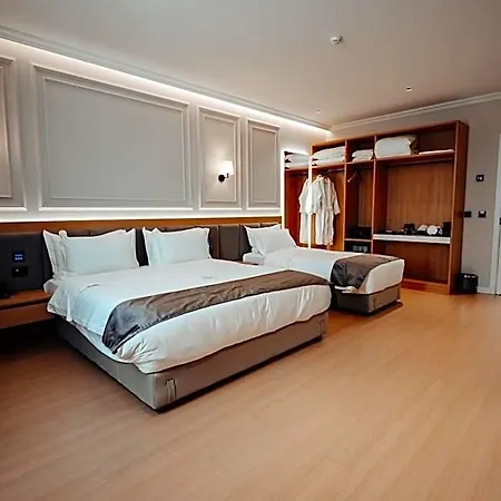 Hotell Holiday Hotel